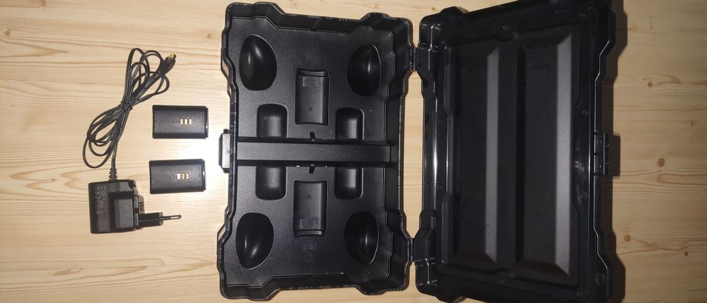 Ładowarka stacja z 2 akumulatorami Xbox 360 ammo dual box fuel gioteck