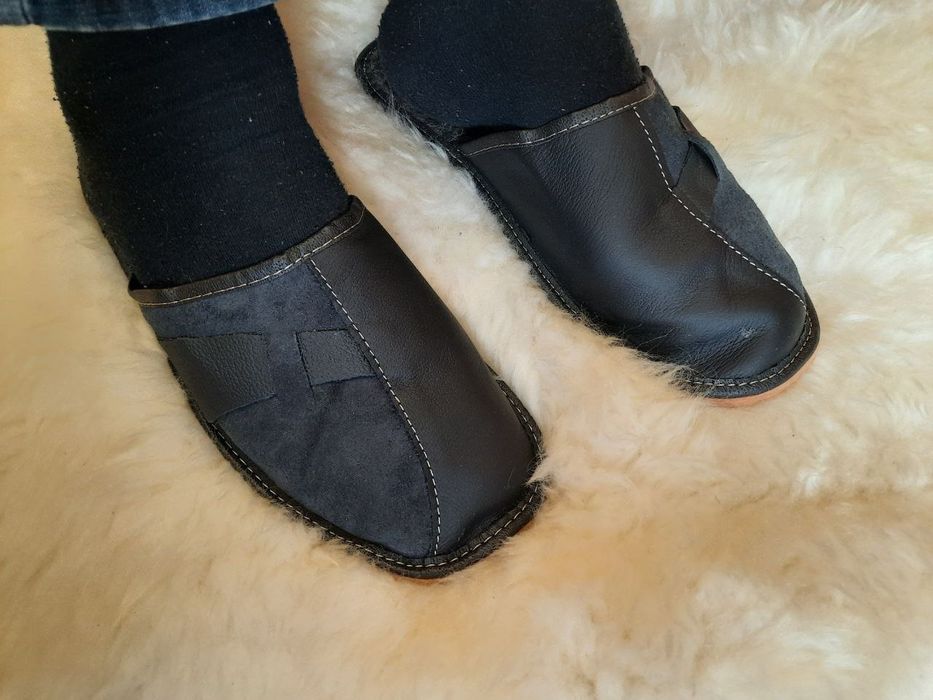 Чоловічі кімнатні тапочки з овчиною