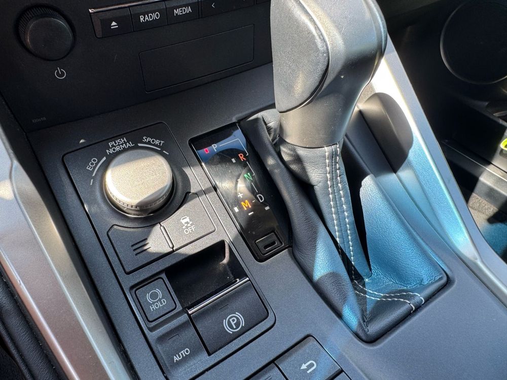 Lexus NX 200t Elegance 2WD