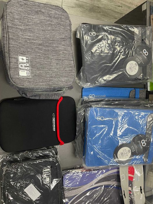 Etui na tablety, różne wielkości, kolory, NOWE. 35 zł., za 10 sztuk.