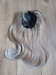 Blond peruka. .  .