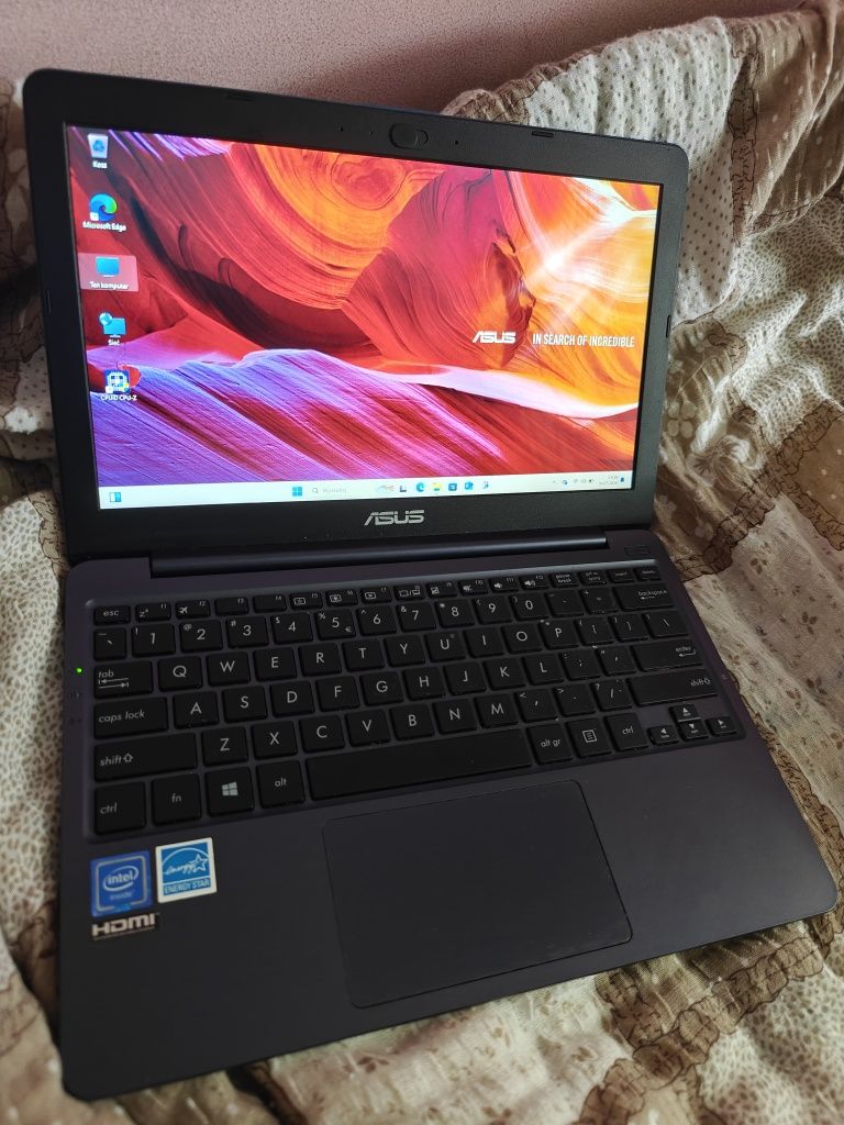 Notebook ASUS E203M
