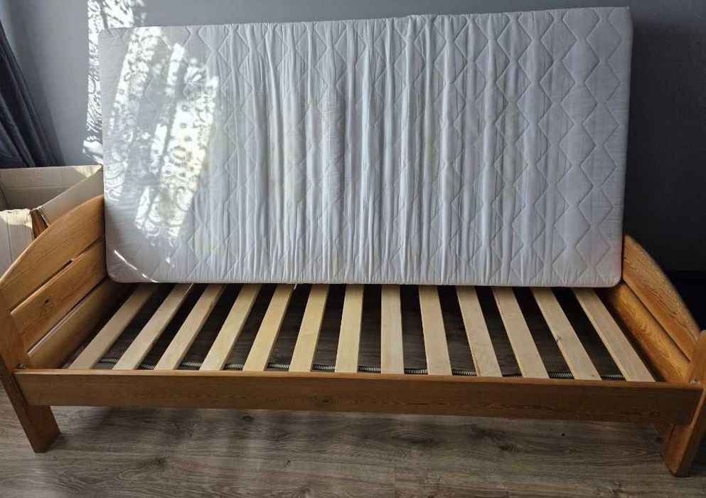 łóżko sosnowe z materacem 90x200 - dużą ilość - możliwy transport