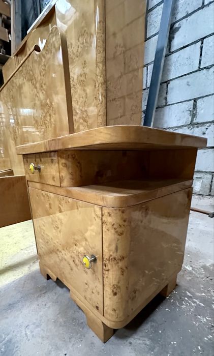 Meble sypialnia łóżko nakastlik stół krzesła toaletka komplet czeczota