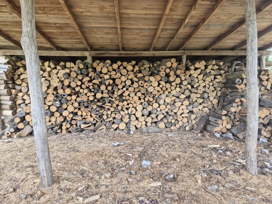 Twarde drewno sezonowane łupane 105m