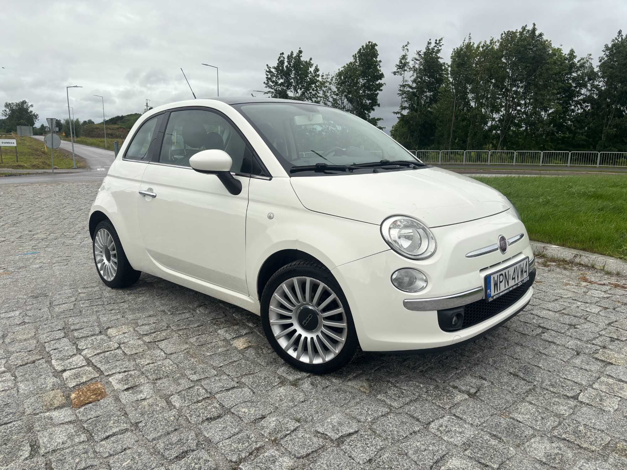 Fiat 500 Wersja Lounge 1.2  Szklany Dach Klima Alufelgi Zadbany