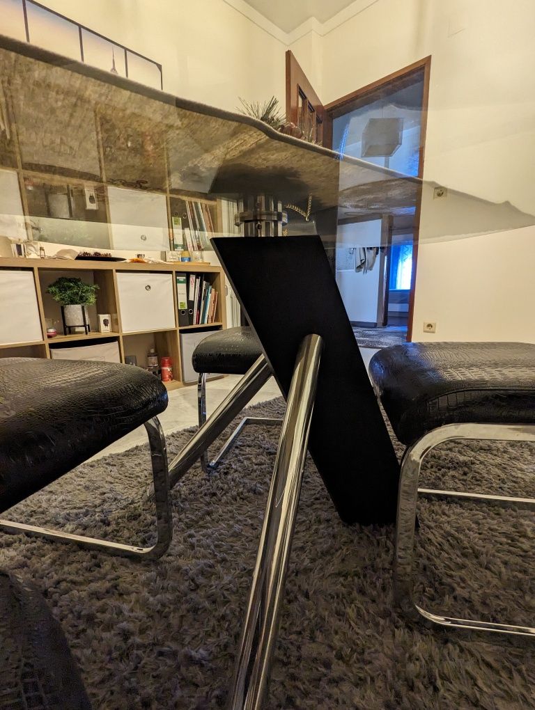 Conjunto Mesa Vidro + Cadeiras