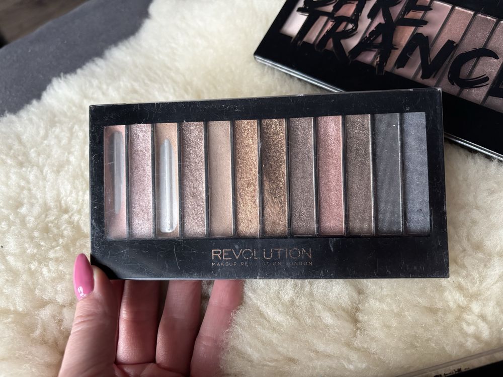 MUR paletki cieni do powiek Make Up Revolution