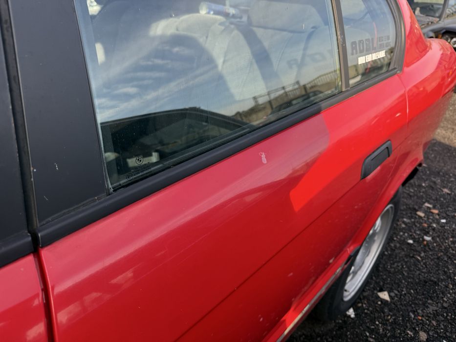 Kompletny pakiet  shadowline bmw e34 sedan rarytas listwy