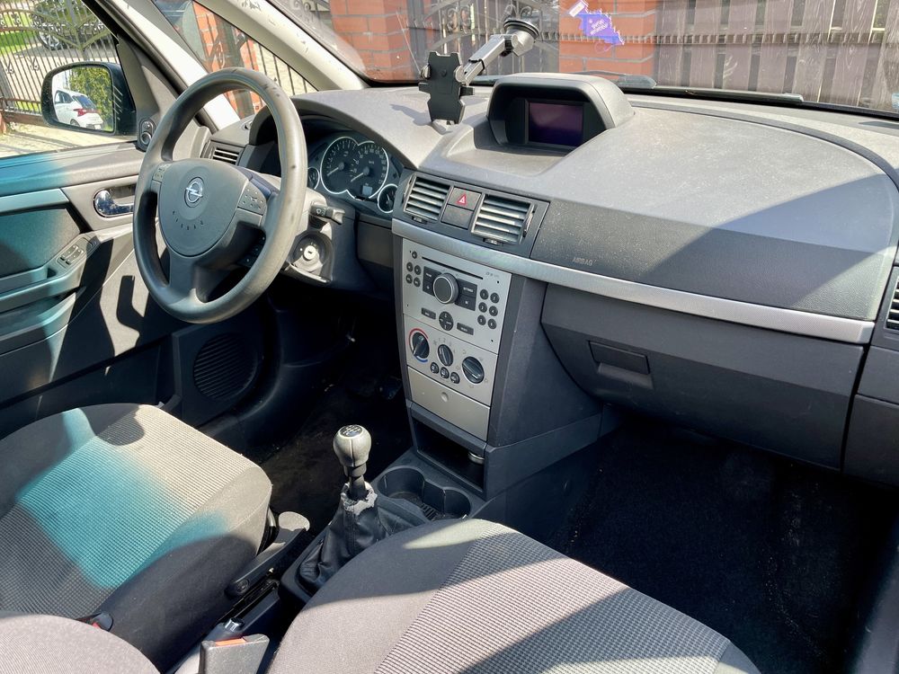 Opel Meriva A 1,6b 100km lpg hak
