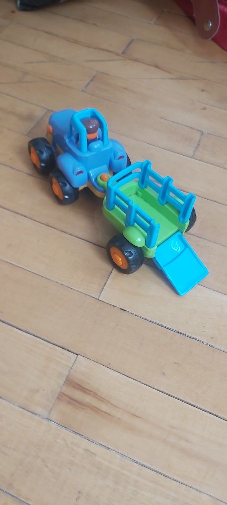 Інерційний трактор, іграшка