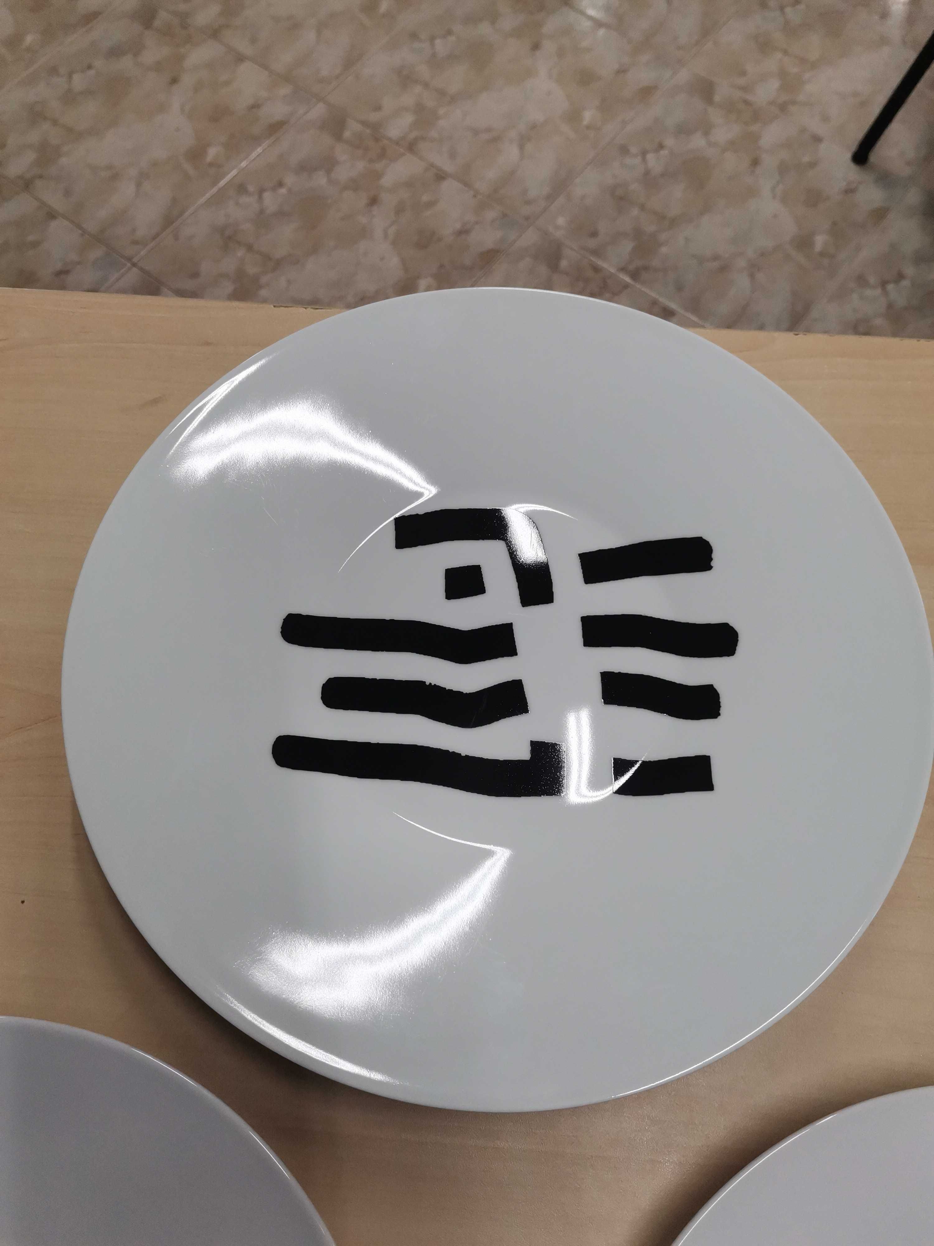 [RARO/EDIÇÃO LIMITADA] Conjunto de Jantar Museu CHILLIDA LEKU: 51px