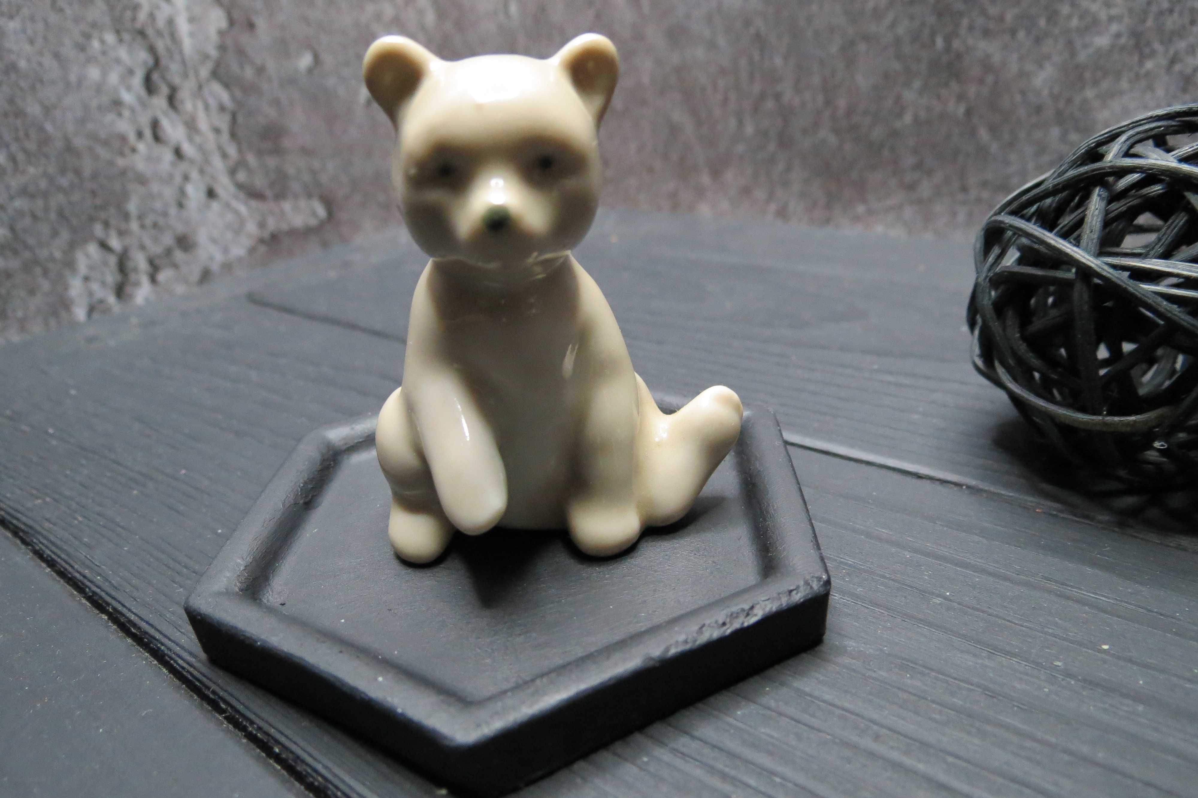 Фарфоровые статуэтки старинные Мишка кролик собака цена за 1 шт