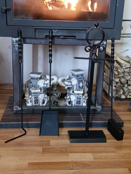 Камінний набір, прилади для каміна грубки та барбекю