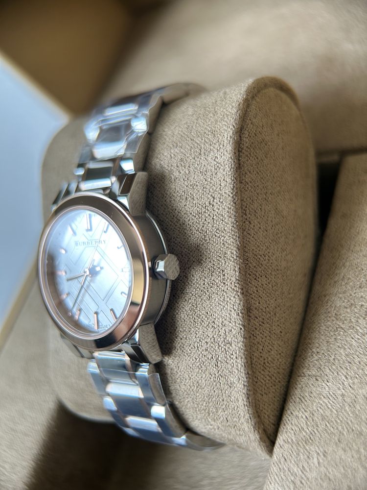 Годинник оригінал burberry bu9205