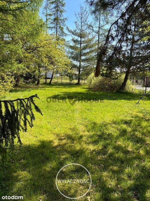 Działkę budowlaną  pod dom jednorodzinny sprzedam