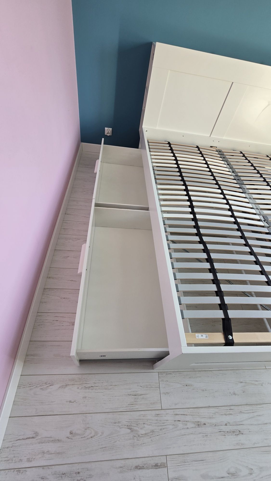 Rama łóżka  sypialniane 160×200 BRIMNES Ikea. Możliwy transport.