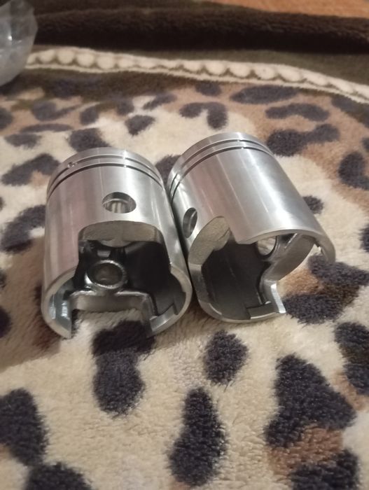 Продам два поршня на ИЖ юпитер 5