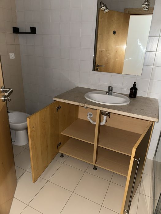 Móvel WC com oferta de espelho