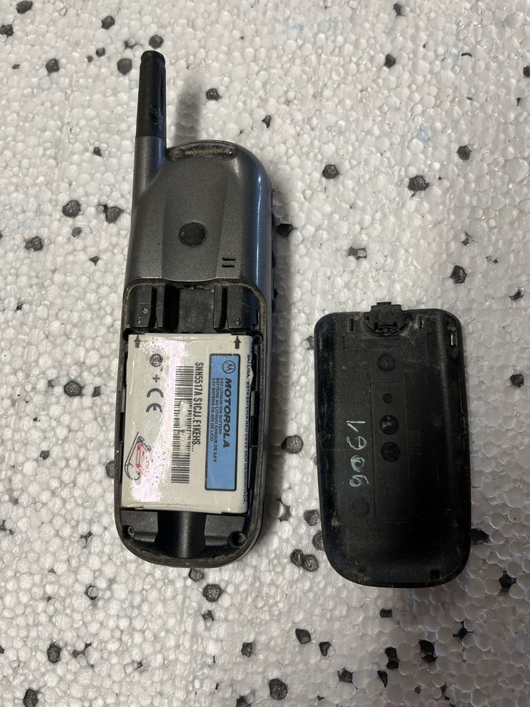 Stary telefon komurkowy Motorola