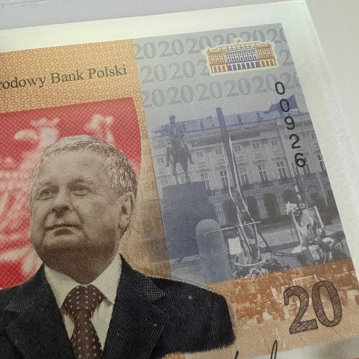 20 zł niski nr. 926 Kaczyński banknot kolekcjonerski 2021 NBP + FOLDER