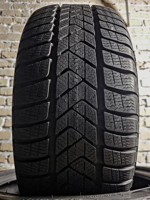 Пара 225/40r19 Pirelli | 7mm | Преміум зимові шини | 2021/2020 | Ідеал
