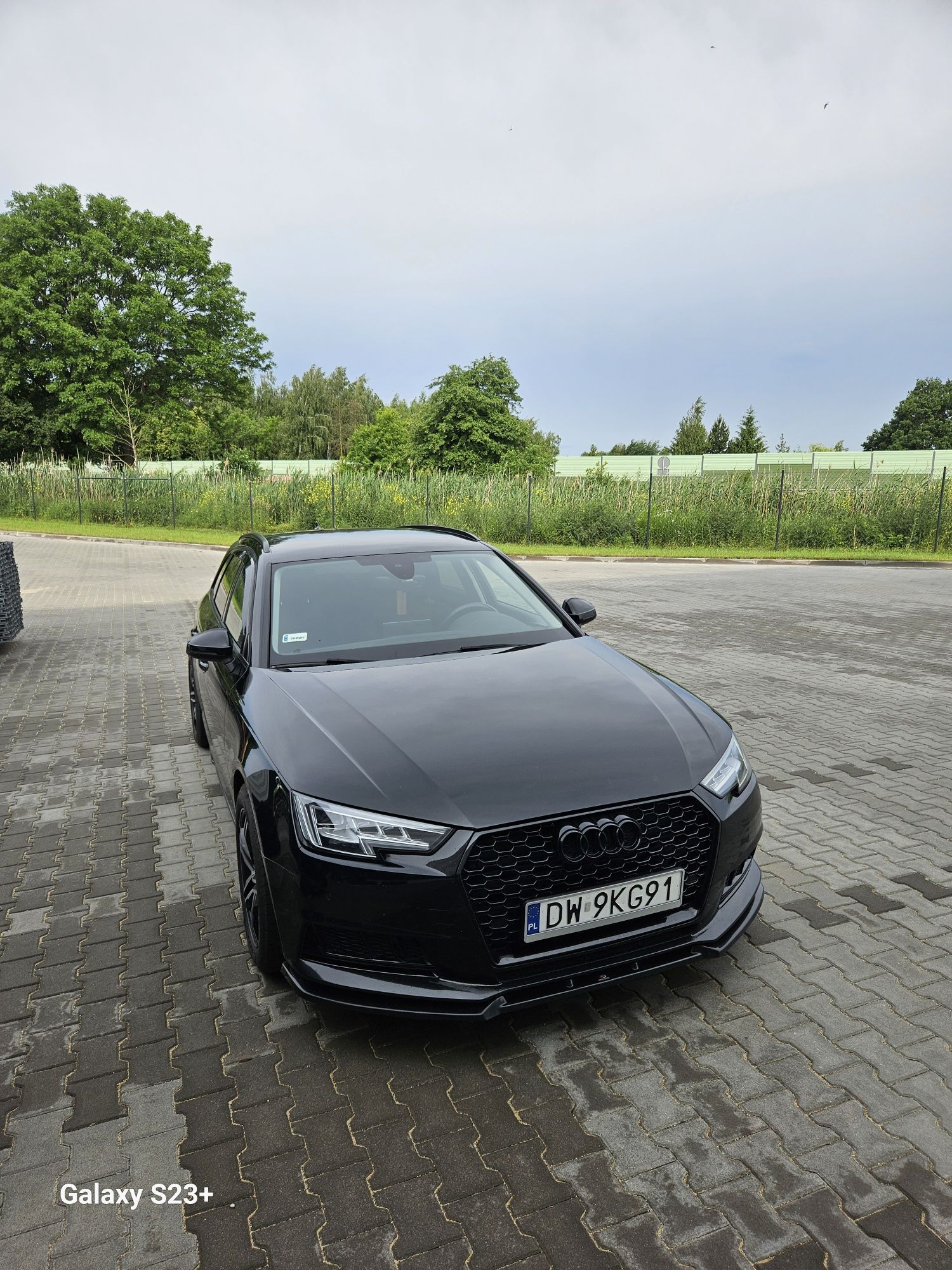 Audi a4 b9 2016 avant. Matrix