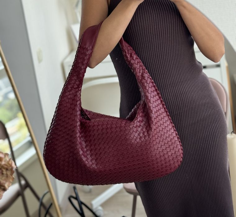 MARGO BAG — та сама плетена тахі-сумка від Аmicabeg