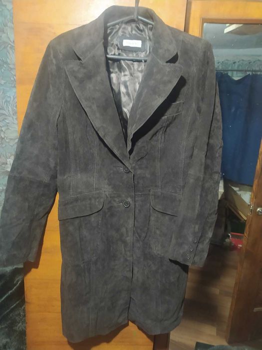 Женское кожаное пальто