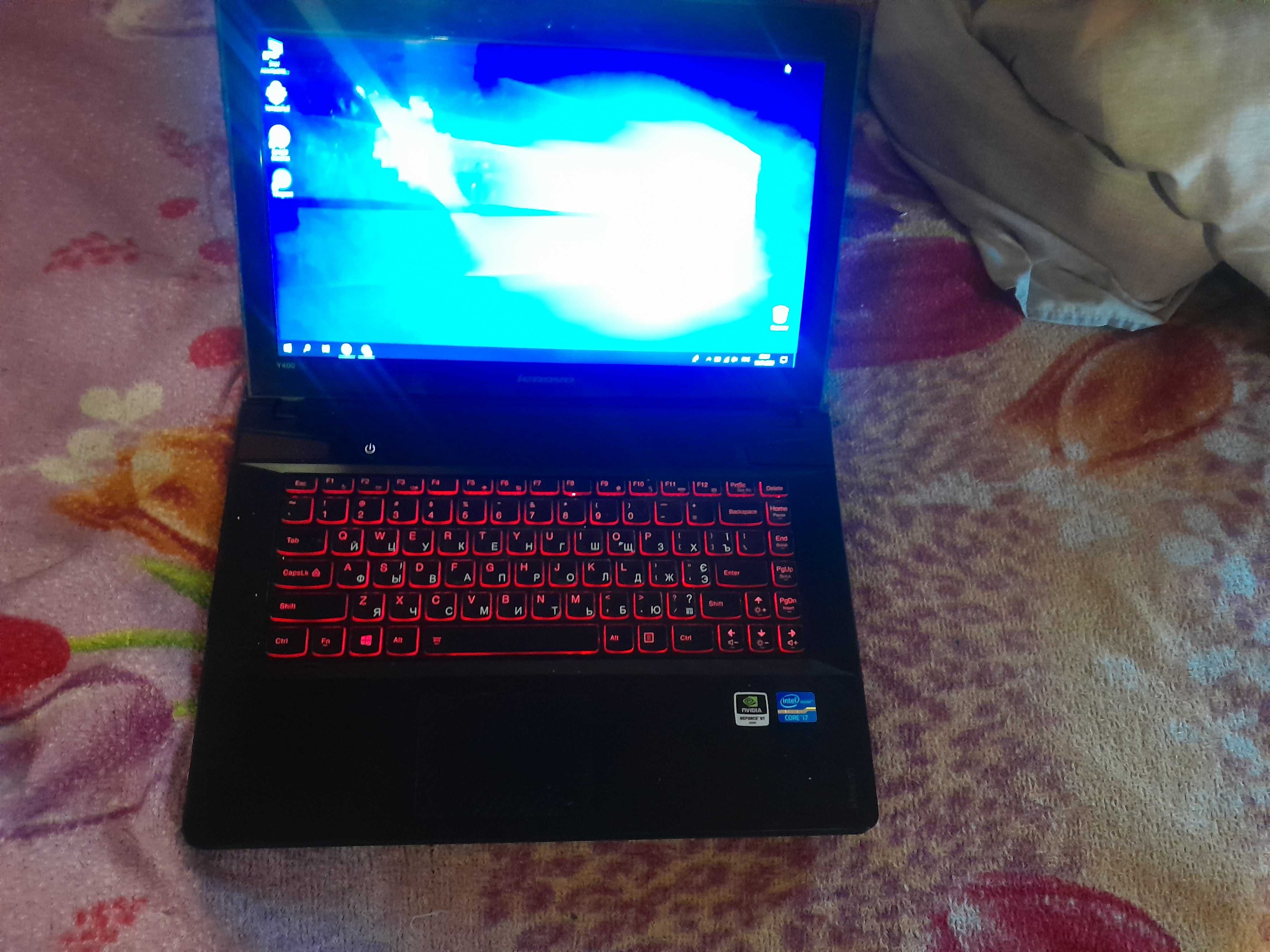 продам ноутбук Lenovo Y400