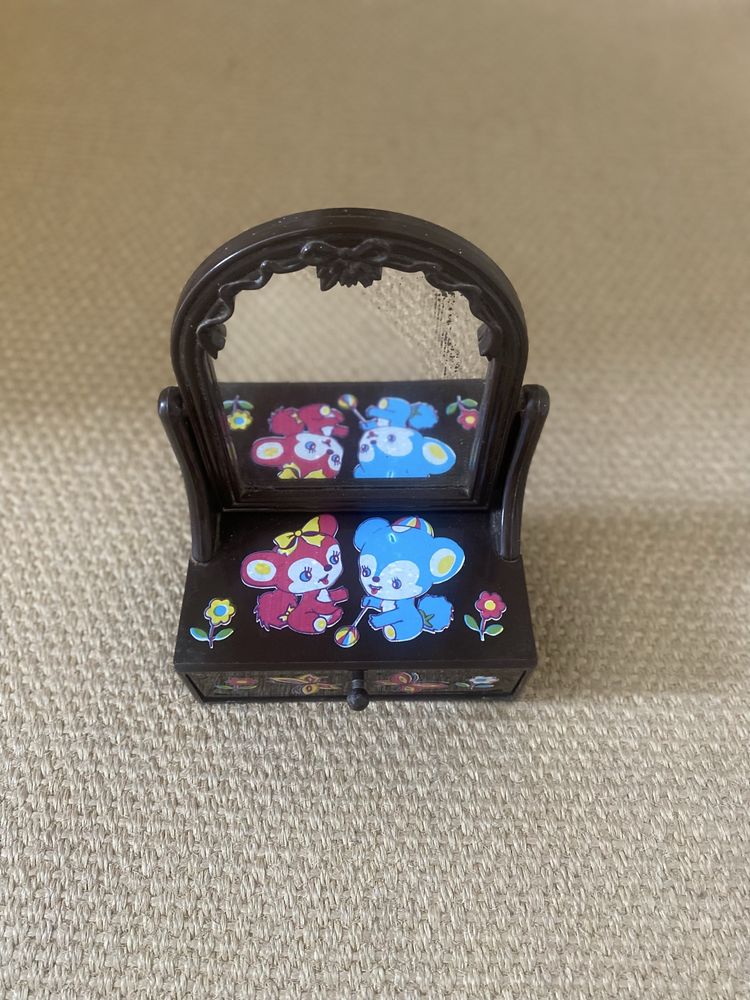 Tocador Famosa anos 70 - Miniatura