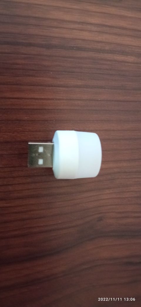 USB лампи холодного та теплого світла.