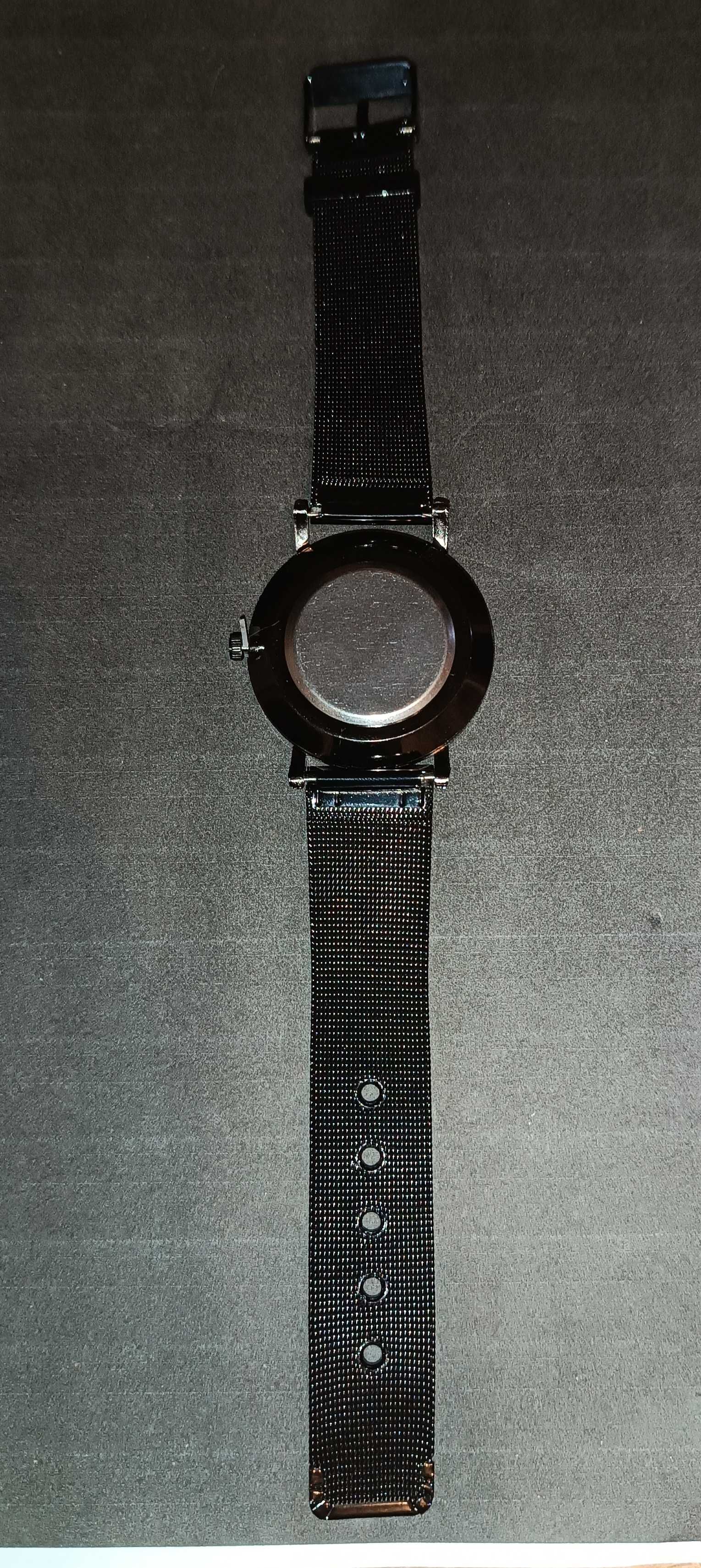 Zegarek męski czarno-czerwony