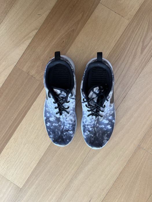 Ténis Nike cinzento