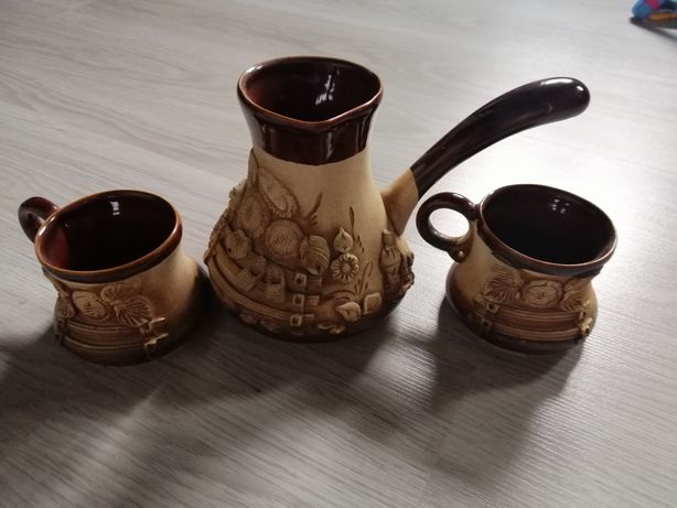 Глиняная турка и 2 чашки