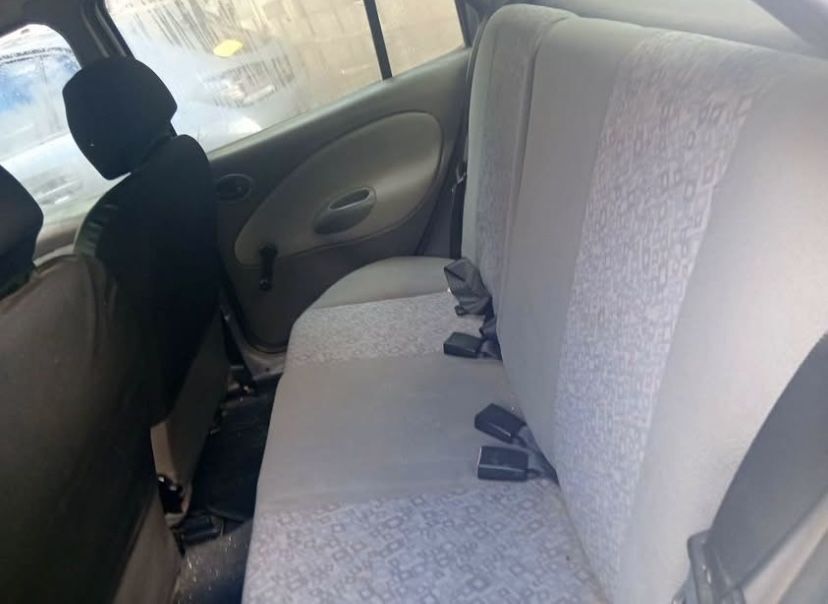 Fiesta em bom estado