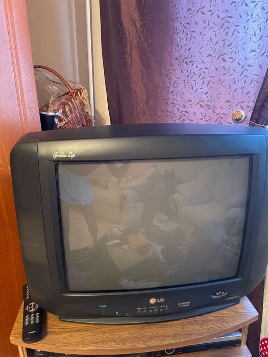 Ламповий телевізор LG