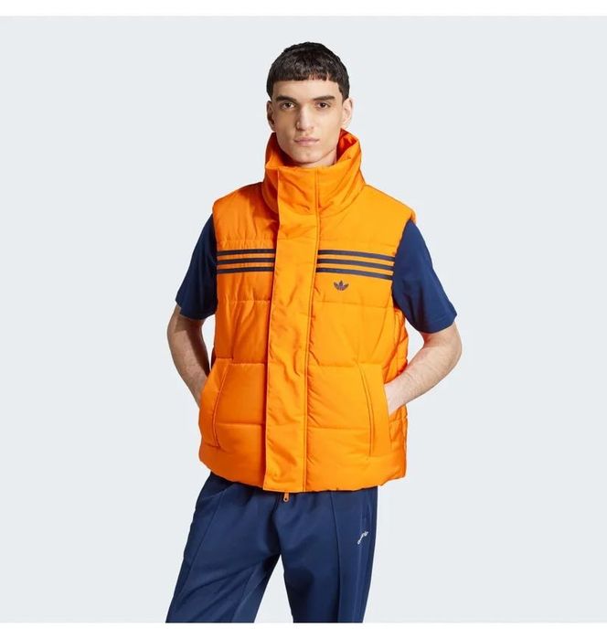 Зимова тепла жилетка adidas оригінал нова з біркою ,розмір Л . Унісекс