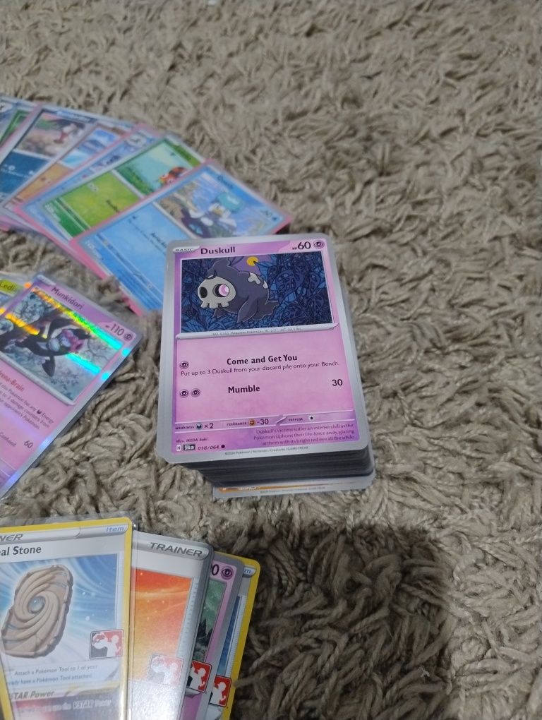 Zestaw kart pokemon
