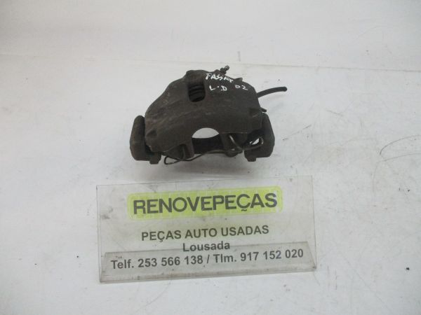 Pinça travão / maxila de travão frente direita VOLKSWAGEN Passat (3B3)