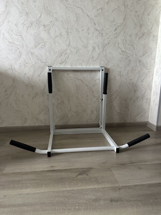 Настінний турнік