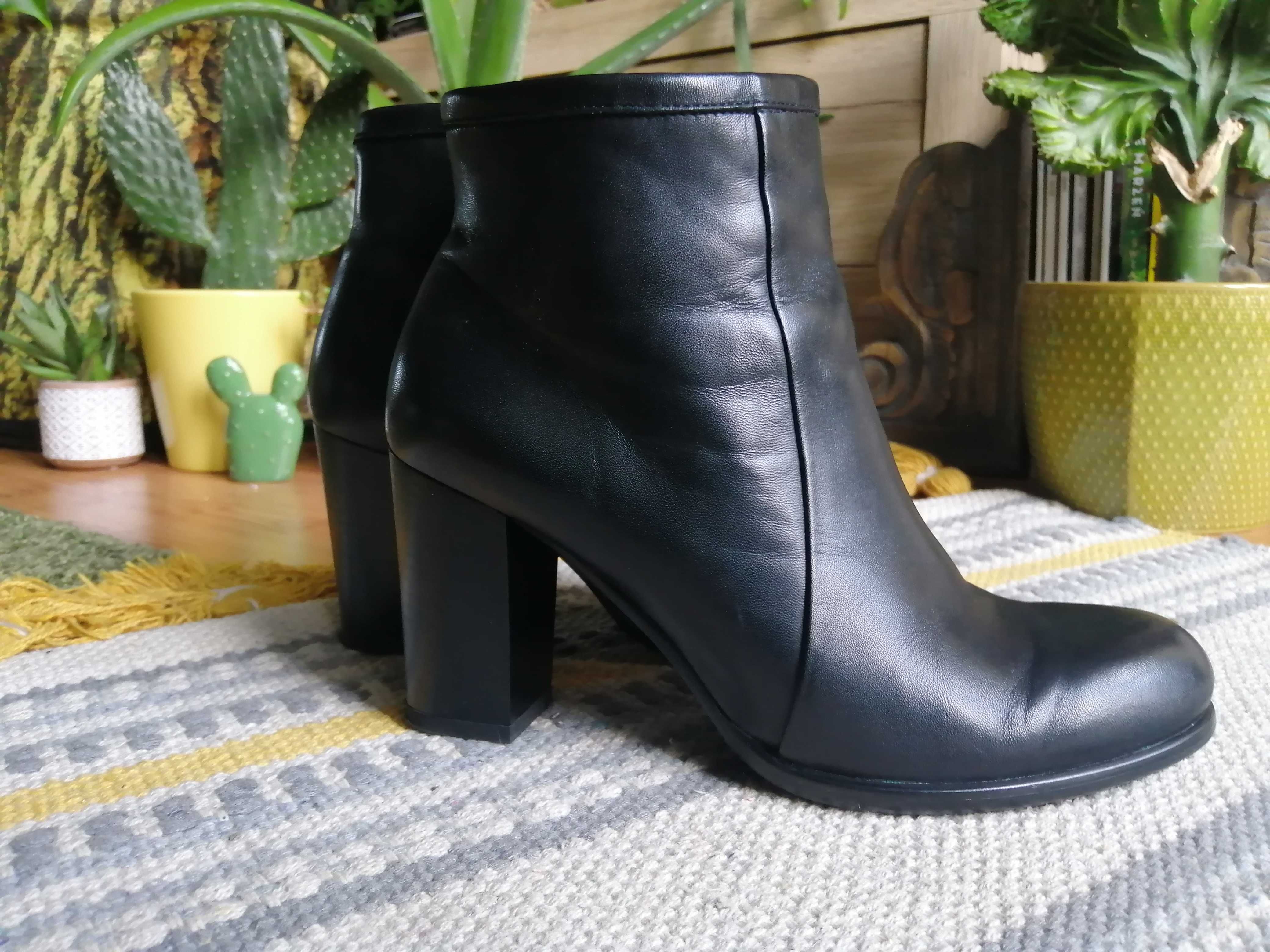 Skórzane czarne damskie buty - botki Quazi 39
