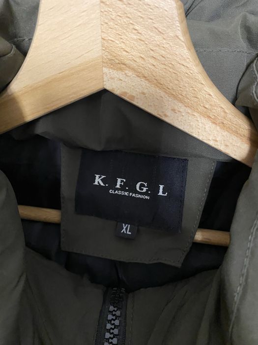 Продам зимлю куртку, дуже тепла та якісна