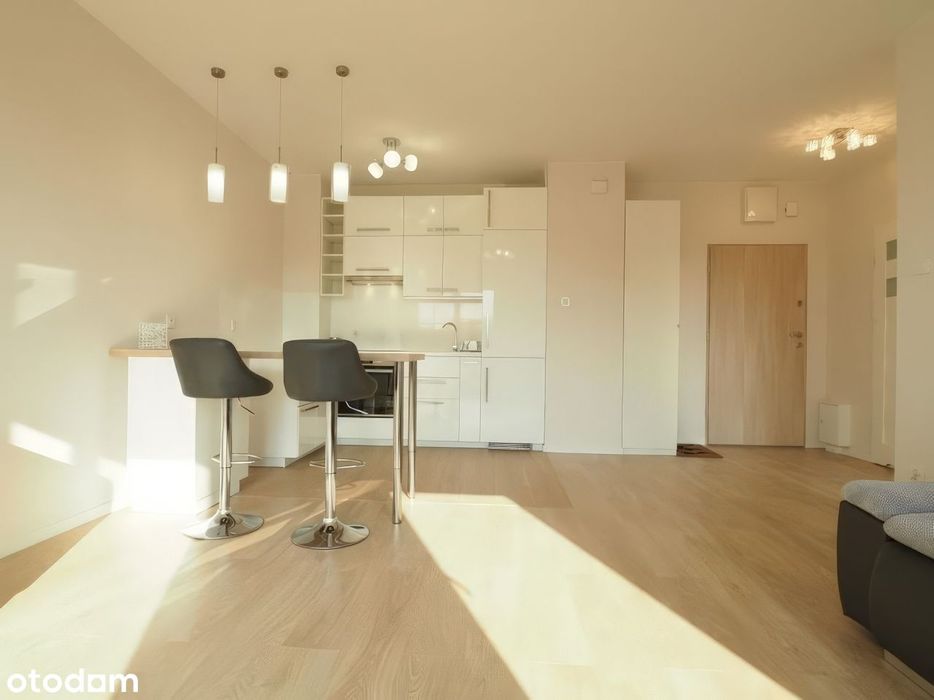 Mieszkanie przy Pereca, Metro Rondo ONZ, tramwaje, blisko centrum