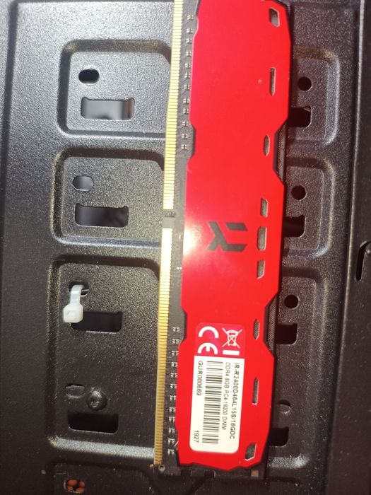 Системний комп'ютерний блок в робочому стані б/в