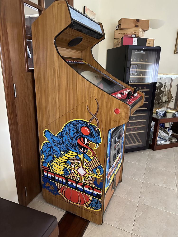 Máquina de salão de jogos retro