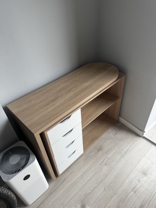 Biurko rozkladane idealne do małych pomieszczeń