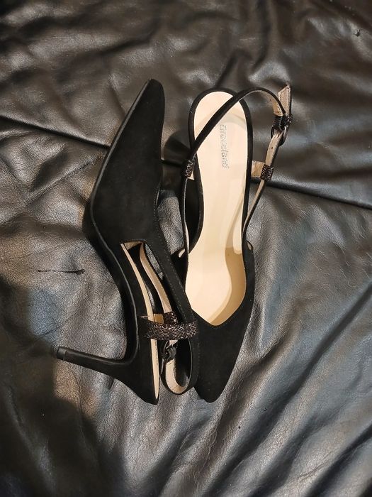 Легкі ,удобні ,один раз взуті.