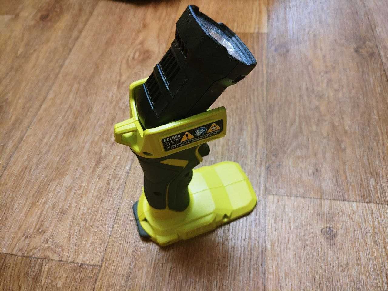 Фонарь Ryobi ONE+ PCL660 18V