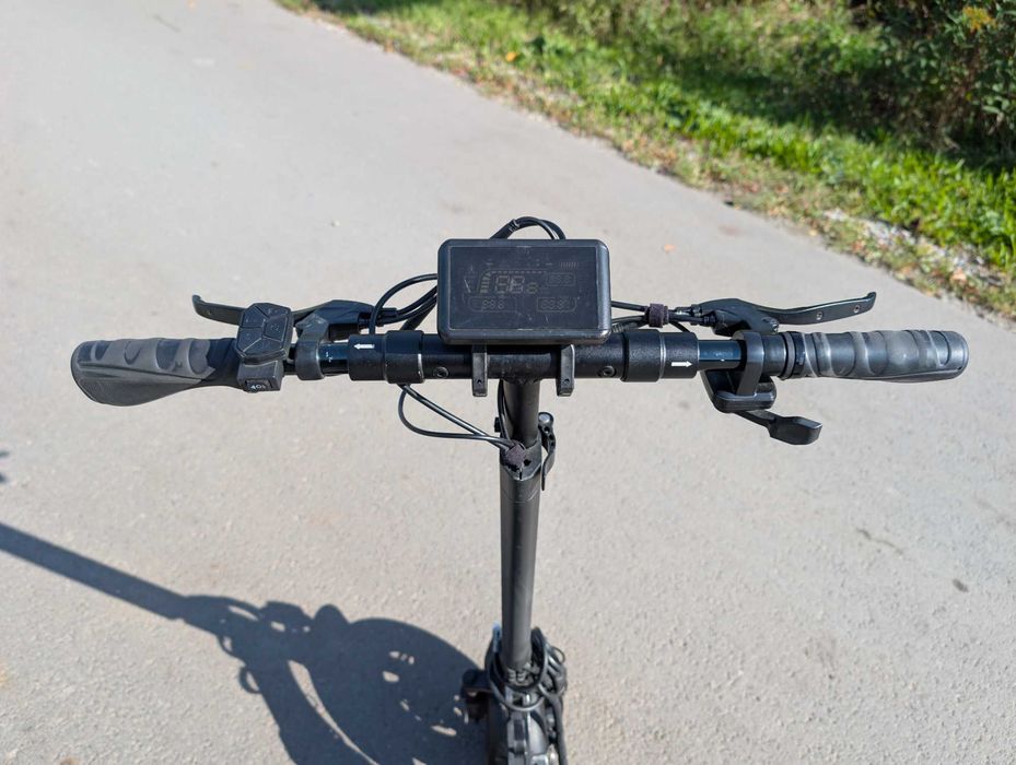 Hulajnoga elektryczna Ruptor R1 v2 500W zasięg 80km 10" Czarny
